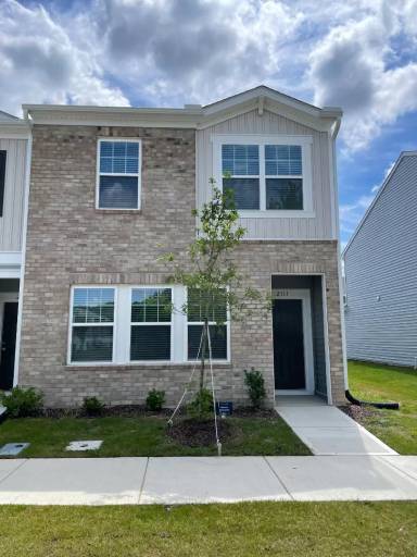 Main picture of 2111 Glen Crossing Dr