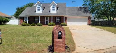 Main picture of 125 Galaxy Ave