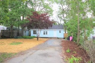 Main picture of 3728 Raven Ave SW