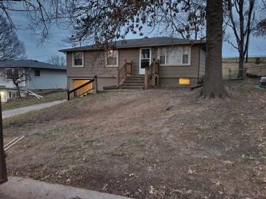 Main picture of 4021 N Spruce Ave