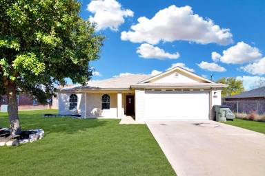 Main picture of 3611 Basset Dr