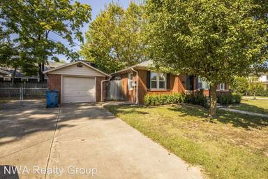Main picture of 302 SW C St