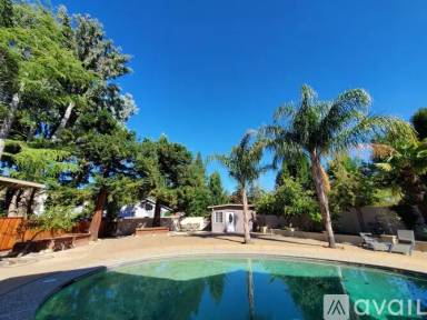 Main picture of 19 Cobblestone Ct
