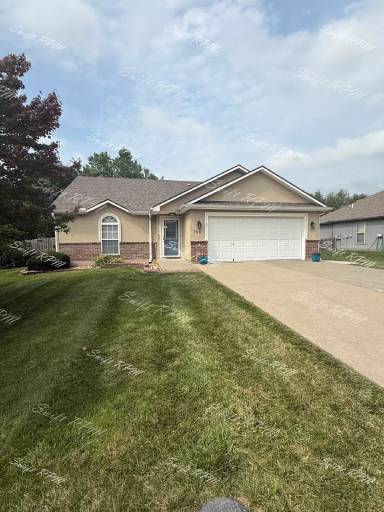 Main picture of 306 E Olive St