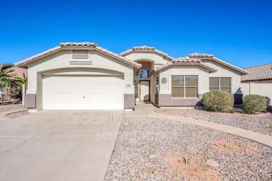 Main picture of 2392 E Morelos St
