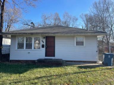 Main picture of 4941 Vermont St