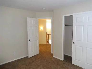 Main picture of 12220 Locust St