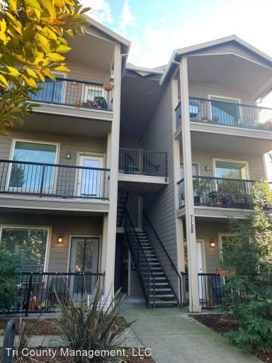 Main picture of 7128 N Richmond Ave