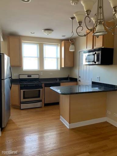 Main picture of 2551 N Laramie Ave