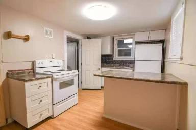Main picture of 207 1/2 N 19th St