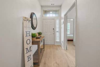 Main picture of 21930 Cascade Hollow Ln