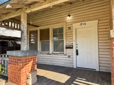 Main picture of 1916 7th St