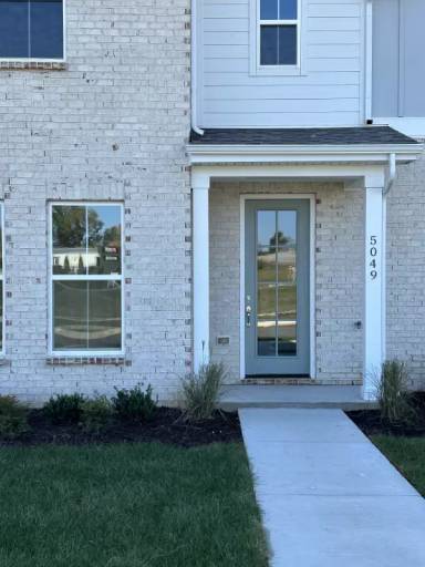 Main picture of 5049 Greentree Dr