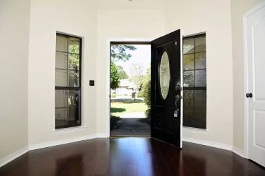 Main picture of 116 Baywind Dr