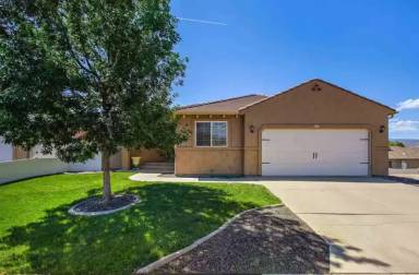 Main picture of 2869 Sophia Way