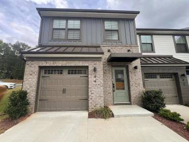 Main picture of 44 Connaught Ct