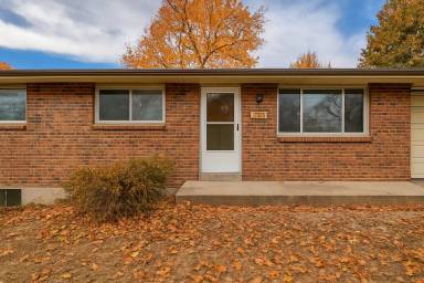 Main picture of 7121 Pierce St