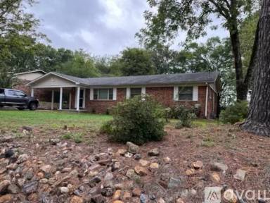 Main picture of 105 Meadowmere Ter