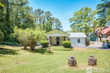 Main picture of 118 Lake Front Dr