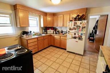 Main picture of 4 Mangano Ct