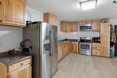 Main picture of 2468 Topeka Dr