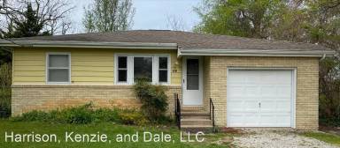 Main picture of 2331 N Fay Ave