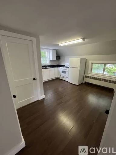 Main picture of 4 Saint Anselm Dr