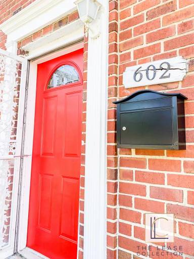 Main picture of 602 Chaplin St SE