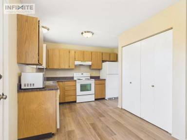 Main picture of 401 W Central Ave
