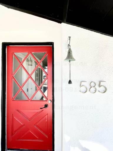 Main picture of 585 Venus Ave