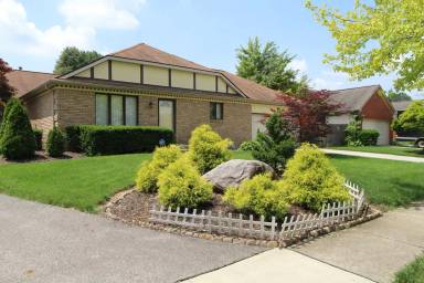 Main picture of 1959 Bayswater Dr