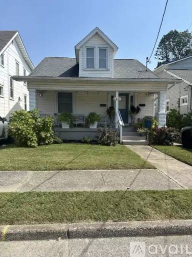 Main picture of 1217 Schiller Ave