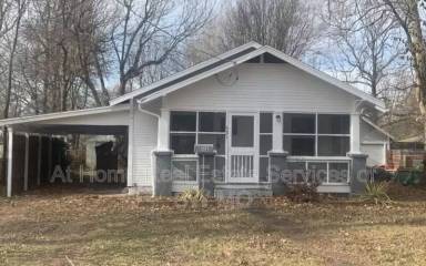 Main picture of 521 S Warren Ave