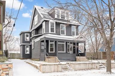 Main picture of 287 Avon St N
