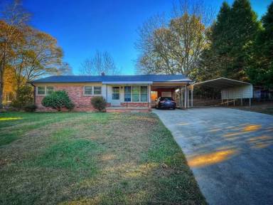Main picture of 204 Ginger Ln