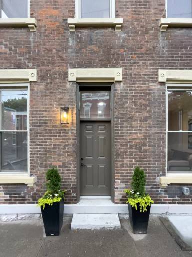 Main picture of 1039 Lee St