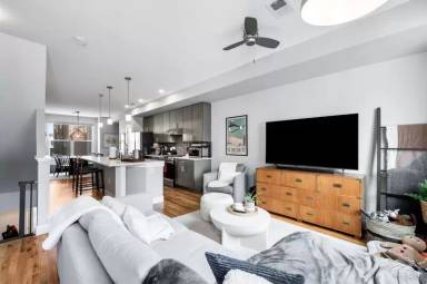 Main picture of 3528 W 17th Ave