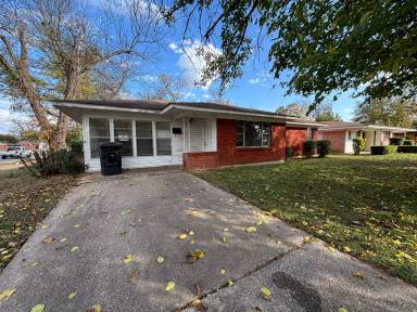 Main picture of 4113 Glen St