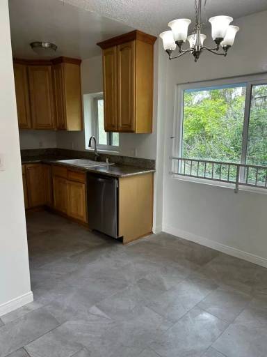 Main picture of 5118 W 20th St