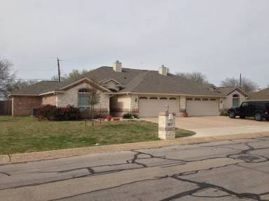 Main picture of 812 Chapel View Dr