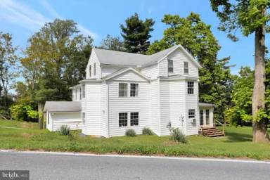 Main picture of 13706 Crawford Ave