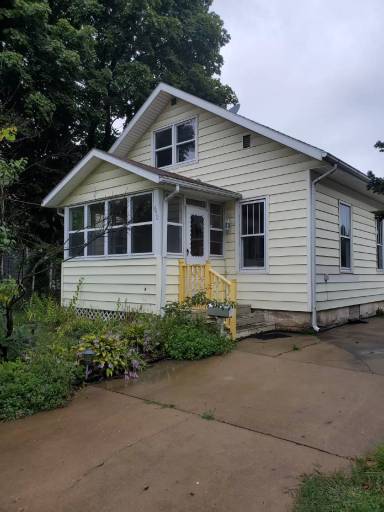 Main picture of 650 W Chestnut St