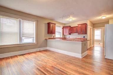 Main picture of 3130 Magnolia Ave