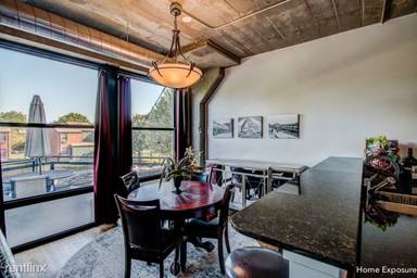 Main picture of 1033 W 14th Pl