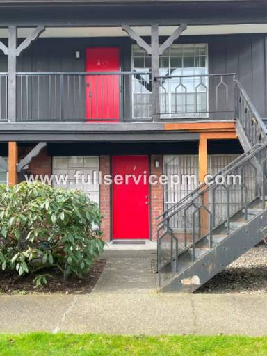 Main picture of 3445 South 176th Street, Seattle, WA 98188