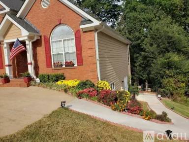 Main picture of 500 Wisteria Blvd