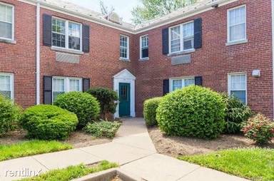 Main picture of 115 E Glebe Rd