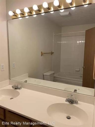Main picture of 3530 Buckland Sq