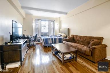 Main picture of 24 Fifth Avenue Apartments