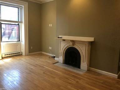 Main picture of 115 Beacon St